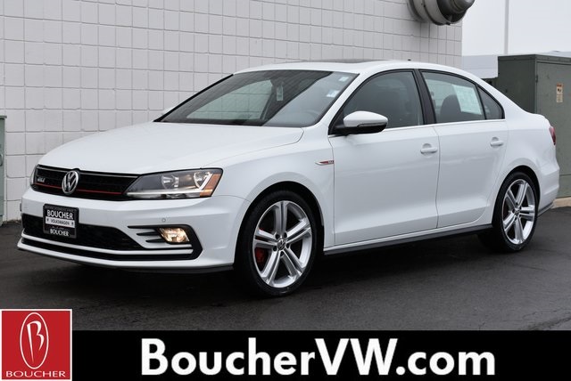 Pre Owned 2017 Volkswagen Jetta Gli 4d Sedan In The Milwaukee Area Pre Owned 2017 Volkswagen Jetta Gli