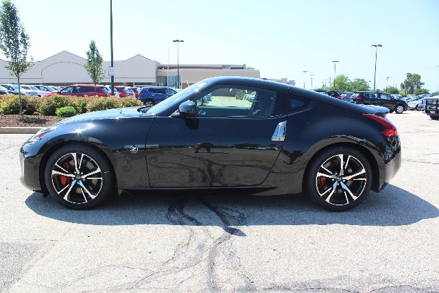 New 2018 Nissan 370z Sport Tech 2d Coupe In The Milwaukee Area New 2018 Nissan 370z Sport Tech
